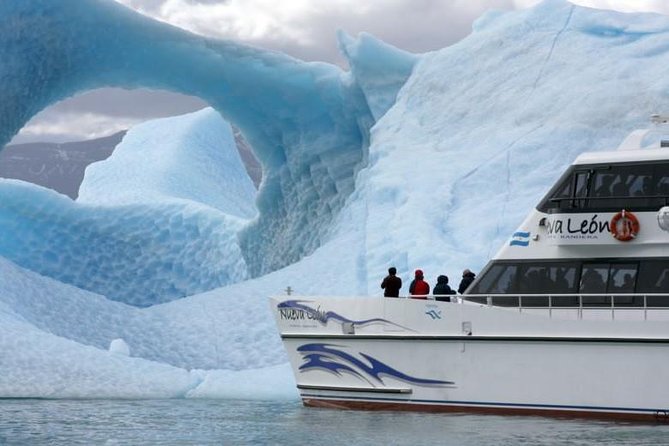 Glaciar Perito Moreno con Safari Náutico - Reaching Puerto Bajo las Sombras