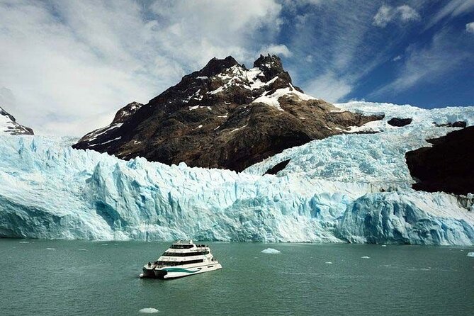 Glaciares Gourmet Premium Lounge boat Tour + El Calafate pick up - Heim and Seco, Glaciers Hanging Above the Water