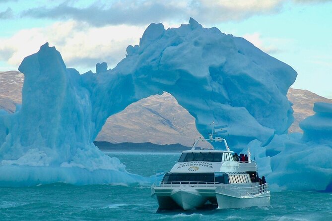 Glacier Viedma Navigation and Trekking - Group Size, Guides, and Practical Comfort