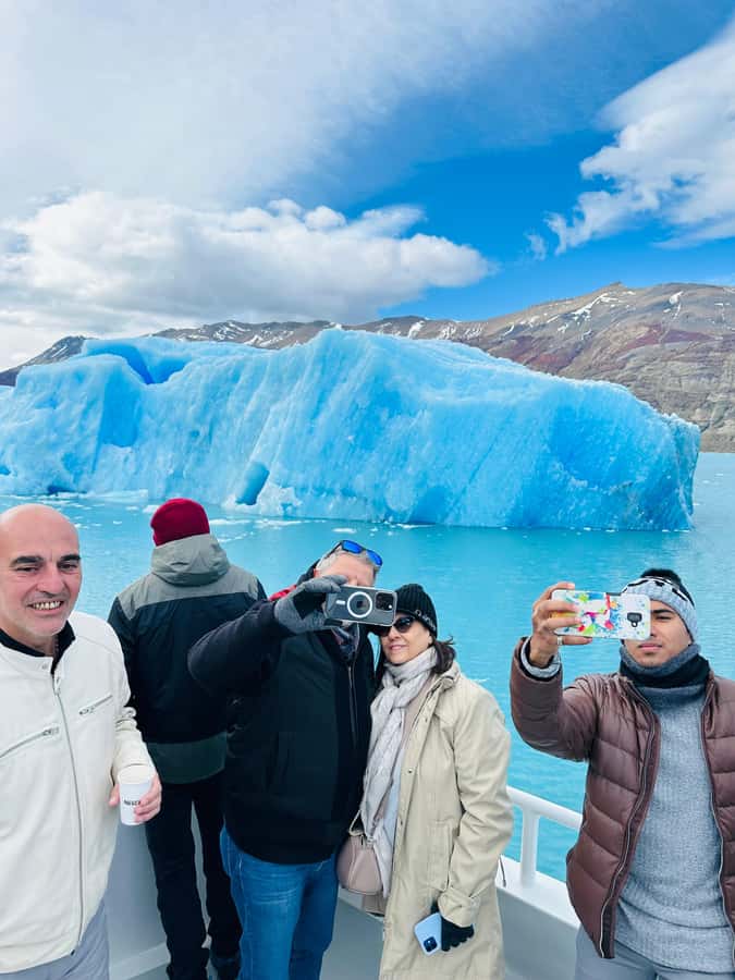 GLACIERS GOURMET Perito Moreno Navigation Full service - Premium deck or standard service?