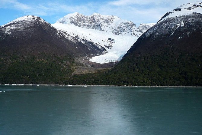 Glaciers Gourmet Perito Moreno Navigation Full Service & Transfer - Gourmet lunch in the premium cabin