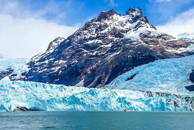 Glaciers Gourmet Perito Moreno Navigation Full Service & Transfer - Perito Moreno from the water