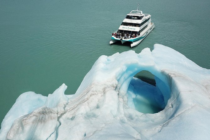 Gourmet Glaciers Navigation - Lunch, drinks, and the onboard experience