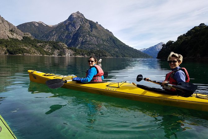 Half a day of kayaking on the Nahuel Huapi lake in private service - Who should book it