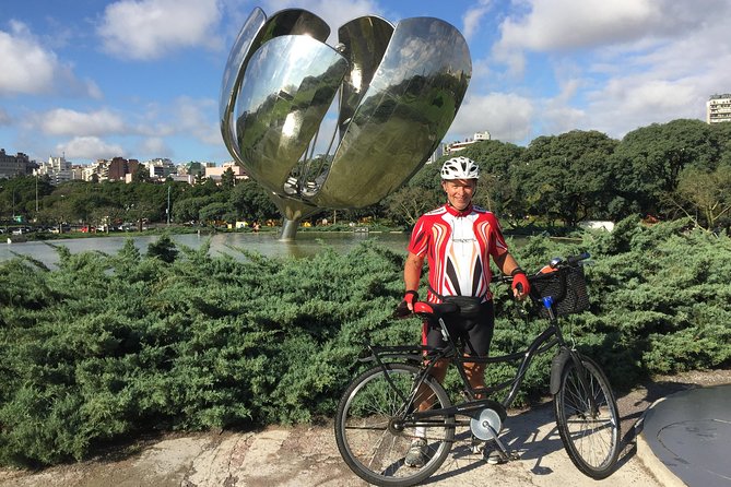 Half-Day Recoleta and Palermo Bike Tour in Buenos Aires - Palermo Woods, the Planetarium, and the Rose Garden