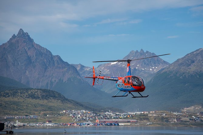 Helicopter Overflight - Landing in the Cordillera - A30 - Valleys, rivers and peat bogs from above