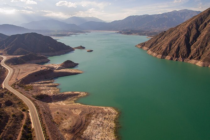 High Mountain, Aconcagua and Inca Bridge - Picheuta Bridge connects scenery with independence history