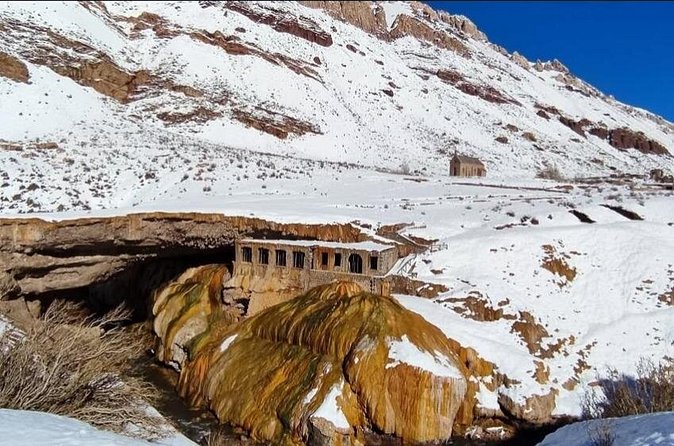 "High Mountain Private Tour - Snow, Aconcagua and Transfer Included" - Puente del Inca: a fast stop with a memorable setting