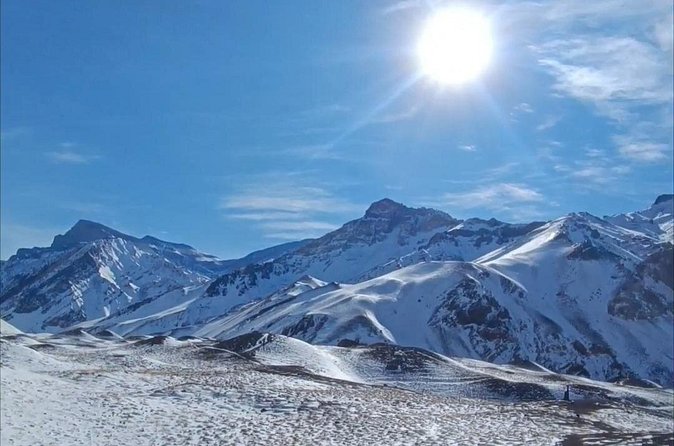 "High Mountain Private Tour - Snow, Aconcagua and Transfer Included" - Lunch included at a local restaurant