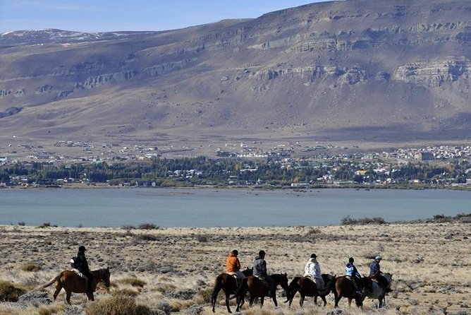 Horseback riding in Calafate - The hills, beach, and views over Lake Argentino