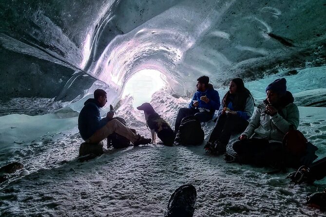 Ice Trekking Vinciguerra Glacier and Laguna de los Témpanos Premium - The ice cave question