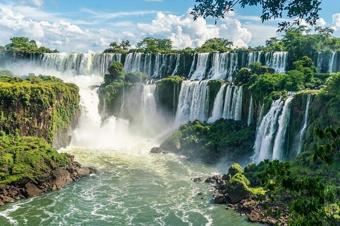 Iguazú Falls Private Full Day Tour - Why a private day trip can make sense
