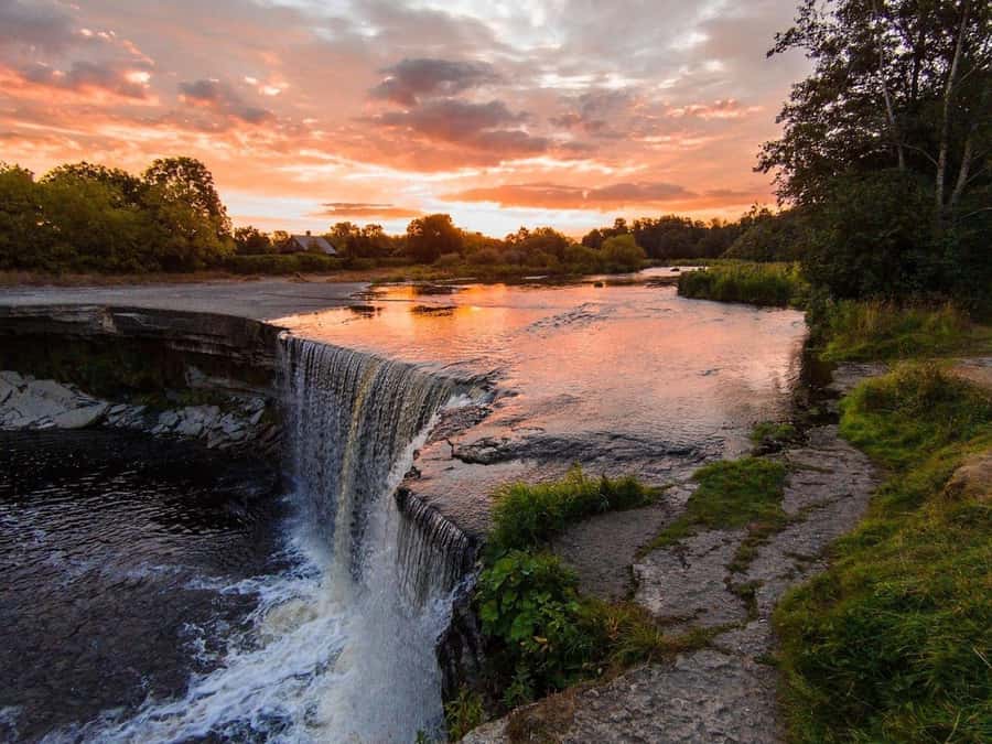 Iguazú Falls: The Natural Wonder of Argentina - How the Argentine side compares within this experience