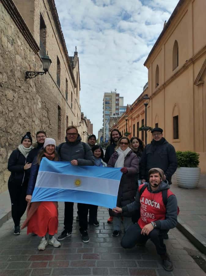 La Docta Free Walking Tour "Córdoba La Antigua". - Starting beside San Martin in Córdoba’s historic center