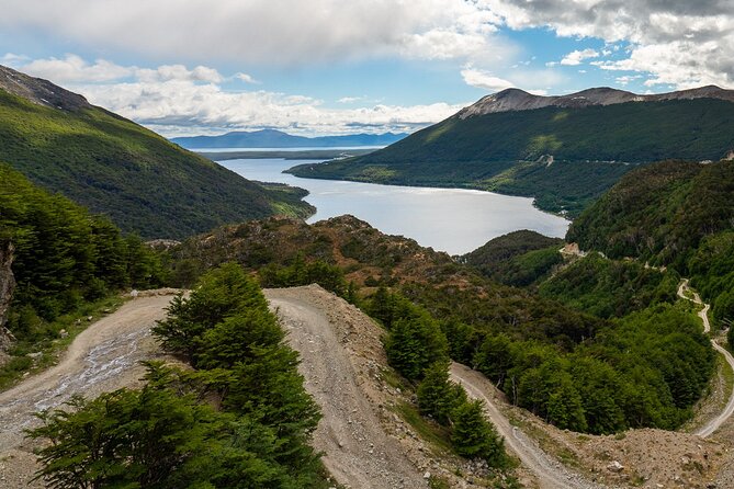 Lakes District 4x4 Full-Day Tour with Lunch from Ushuaia - A Patagonian lunch at the refuge