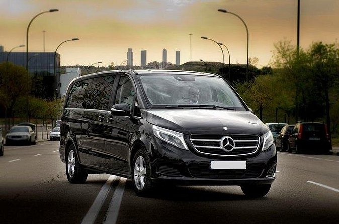 Luxury Van Departure from Buenos Aires to Pistarini Airport EZE - Who Will Get the Most From This Transfer?