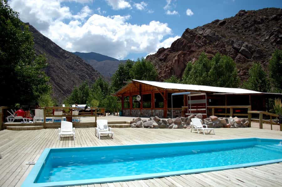 Mendoza: 4-Hour Mountain Trekking With Lunch - Why the guide matters on this walk