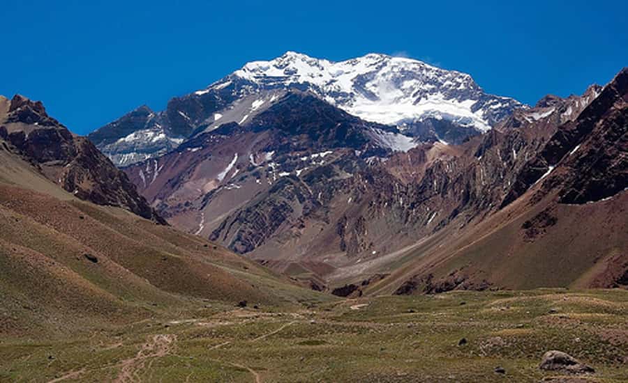Mendoza: Aconcagua, Uspallata & Puente del Inca Day Trip - Potrerillos Dam and the first Andean views