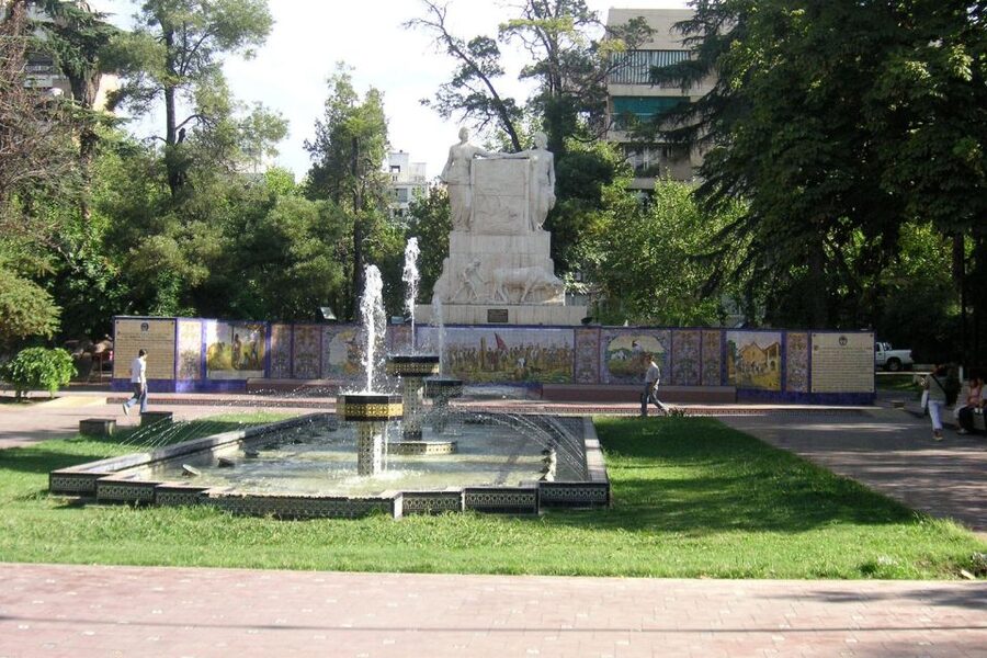Mendoza: City tour with visit to General San Martin Park - Malvinas Argentinas Stadium and a living piece of local memory