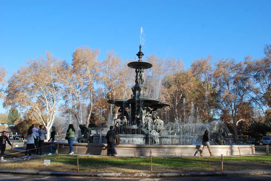 Mendoza: City tour with visit to General San Martin Park - The Alameda promenade and Mendoza’s central squares