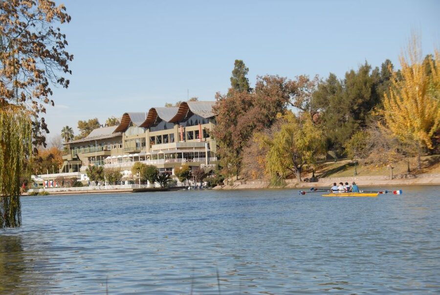Mendoza: Half-Day Sightseeing City Tour - What the $28 price really delivers