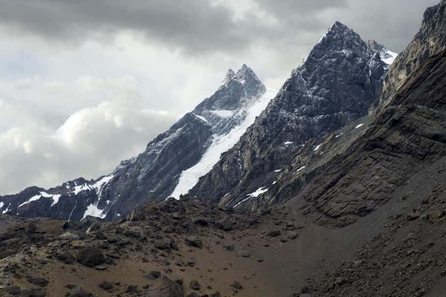 Mendoza: High Mountain Experience, a Tour through the Andes - Los Penitentes and the old ski resort