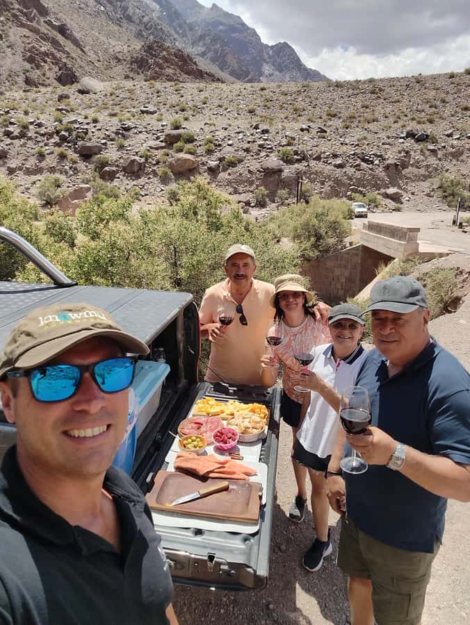 Mendoza : The best High Mountain Private tour - 4x4 style! - Lunch beside a creek, with wine and local specialties