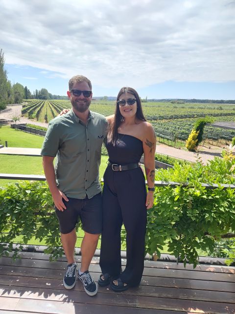 Mendoza: Top Wineries Guided Tour with Transportation - The final winery turns wine tasting into lunch