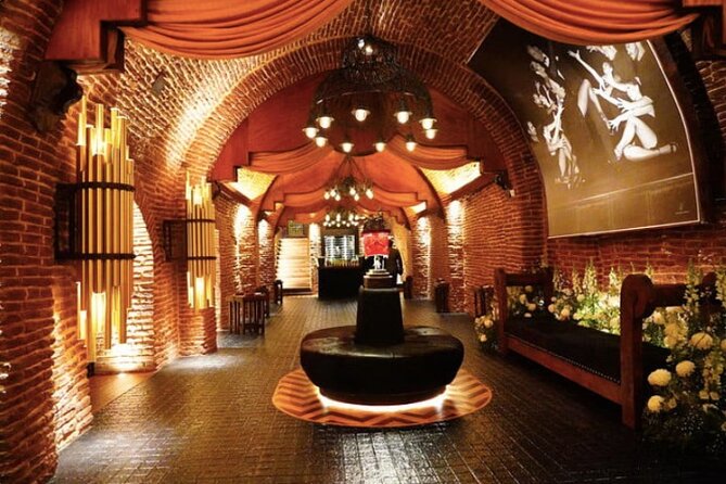 Michelangelo Dinner Executive Show with Wines and Tango - Who will enjoy Michelangelo most?