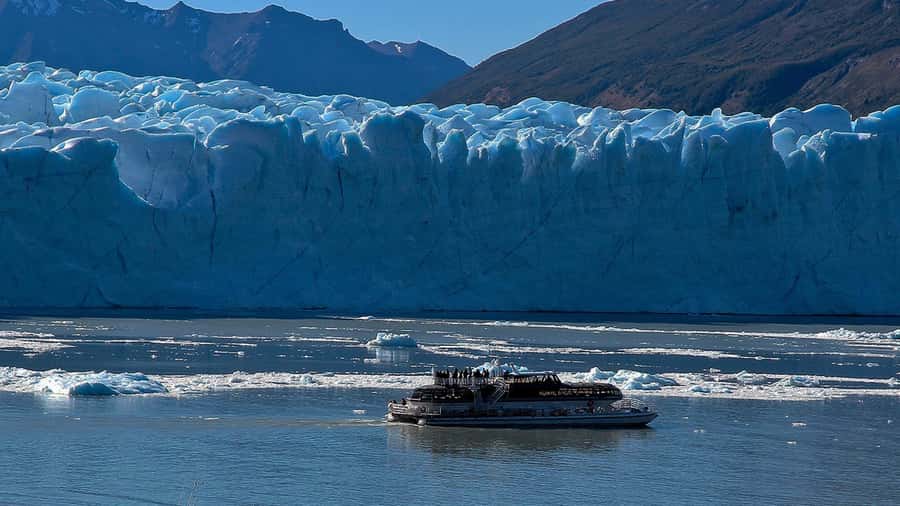 Moreno Glacier: Tour from El Calafate with tour guide, walkways, and boat ride - Key points to know before you go