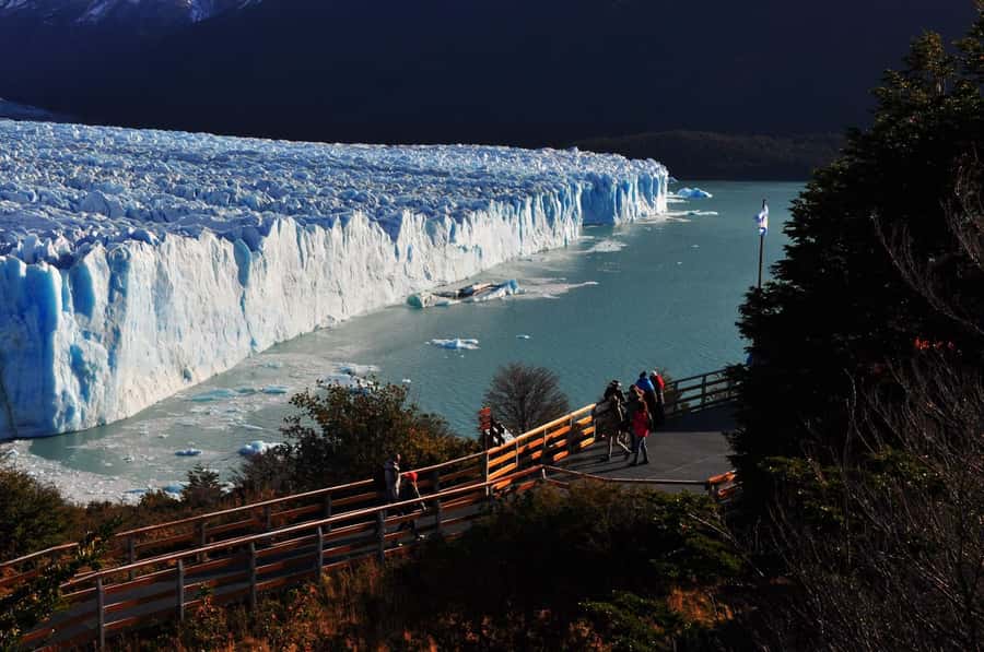 Moreno Glacier: Tour from El Calafate with tour guide, walkways, and boat ride - Why this Perito Moreno day trip works