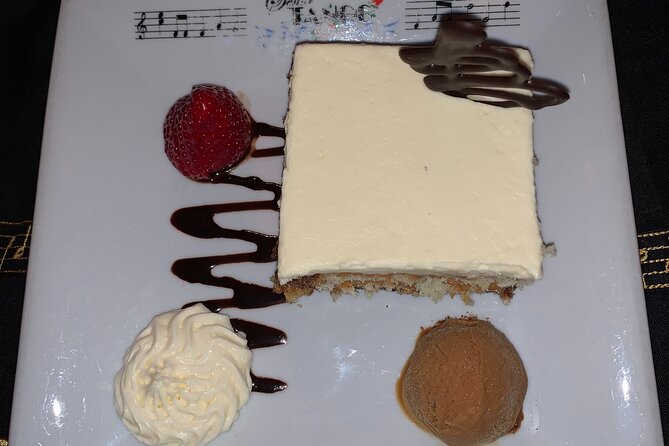 Mr. Tango in Buenos Aires - Señor Tango gives you Buenos Aires on a big stage