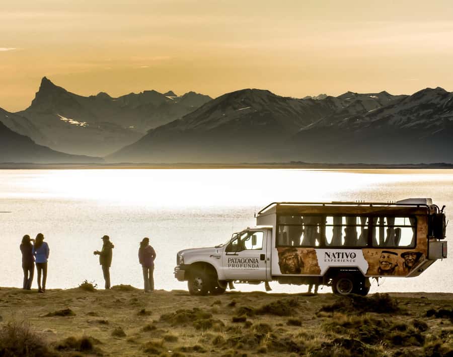 NATIVE EXPERIENCE - LAKES AND CAVERNS - Key points at a glance