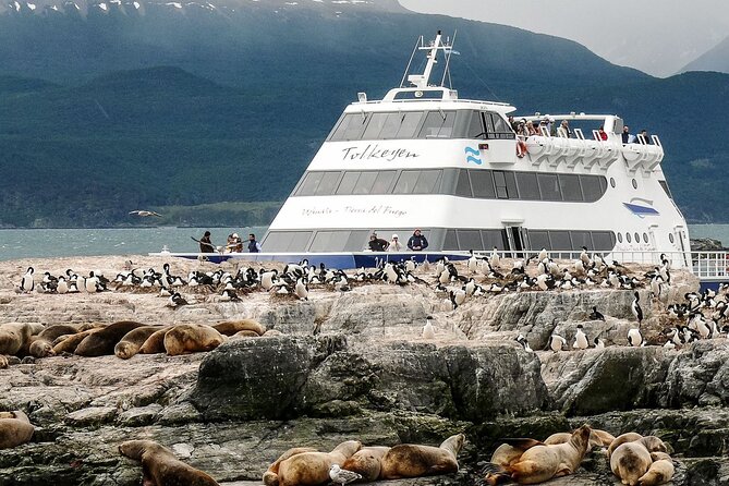 Navigation to Beagle Channel and Sea Lions Island with Transfers - The city from the water: museums, mountains, and a former prison
