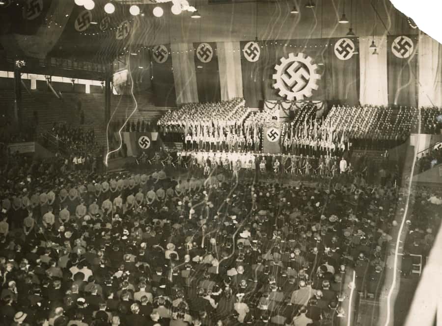 Nazis in Buenos Aires: a historical walking tour - Starting beside Monumento a Juana Azurduy