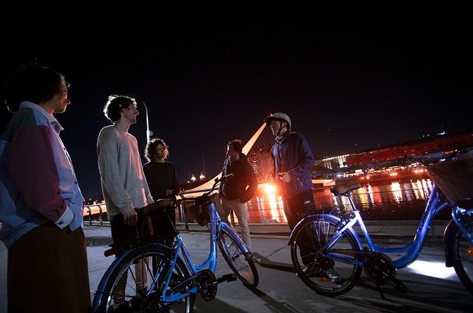 Night Bike Ride for small groups - Puerto Madero and the Woman’s Bridge