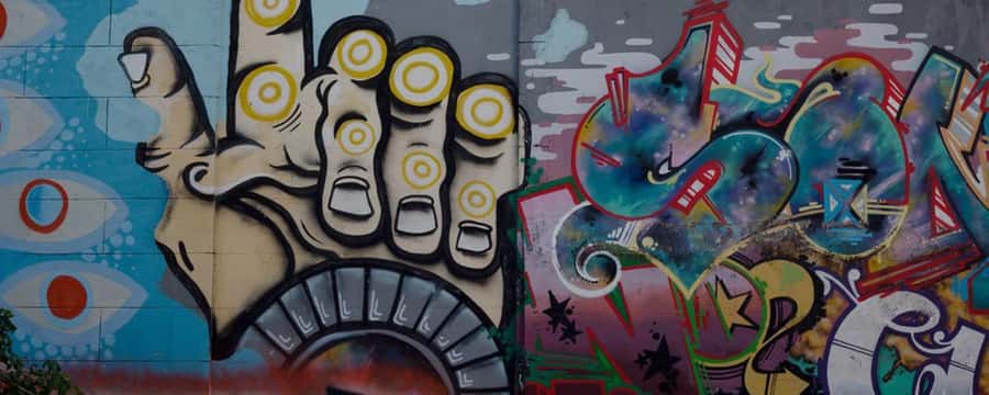 Palermo: Graffiti and Street Art Guided Tour in English - What the Guides Add to the Walk