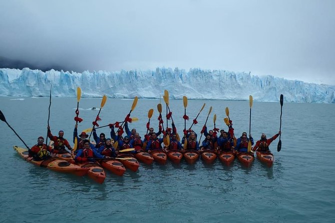 Perito Moreno Adventure: Kayak Experience and Walkway Tour - Launching from Los Templanos beach
