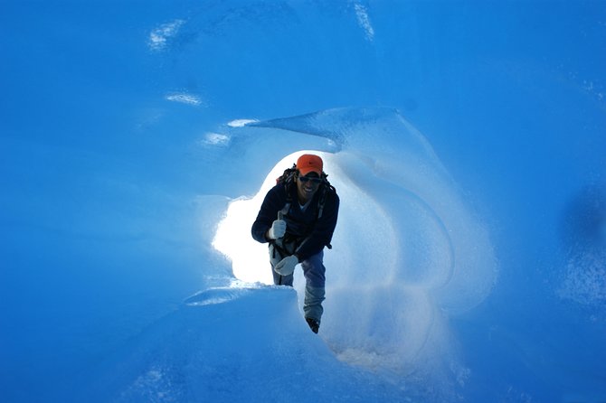Perito Moreno Glacier Big Ice Tour from El Calafate - Guides, group size, and safety on the glacier