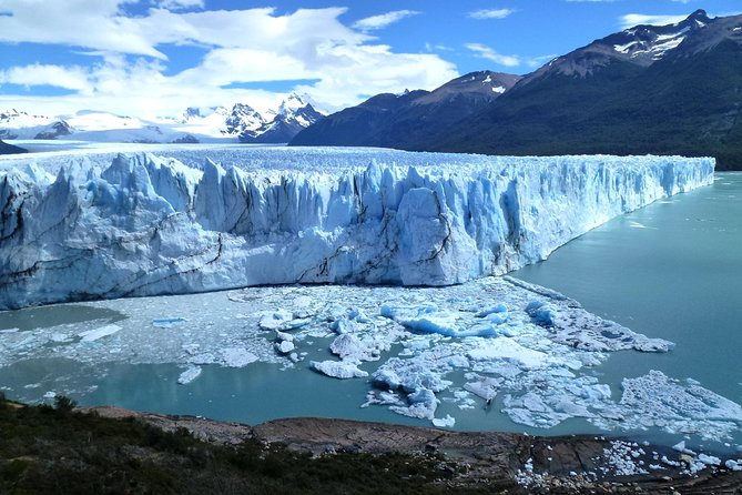 Perito Moreno Glacier Private Tour with Boat Ride - Getting close by boat from Muelle bajo las Sombras