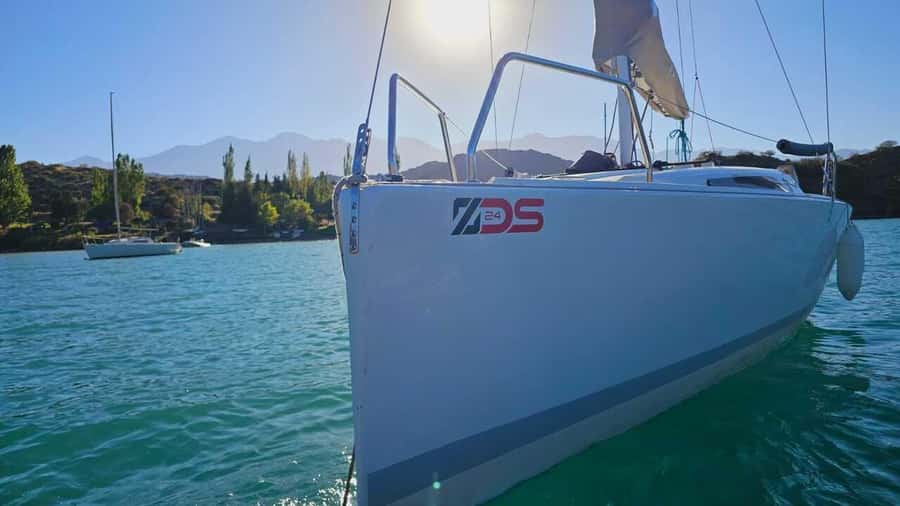 Potrerillos Lake Sailing Tour with Wine and Cheese - From Mendoza to the shores of Potrerillos Lake