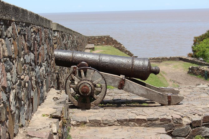 Premium Day Tour to Colonia del Sacramento - Colonia’s lighthouse on the Río de la Plata