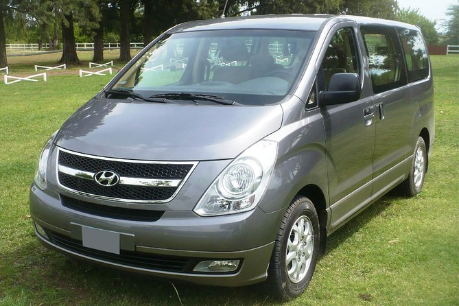 Private Airport Transfer: EZE x Buenos Aires - The first hour: waiting at the airport