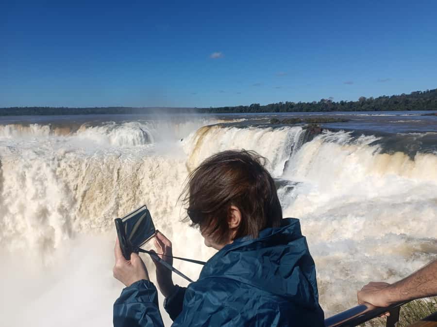 PRIVATE - Argentina Falls and Brazil Falls in 2 days - The Upper and Lower Circuits: eight kilometers of changing views