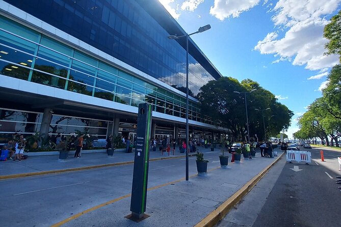 Private Car Service Between Buenos Aires Airports EZE ↔ AEP - Key Points at a Glance