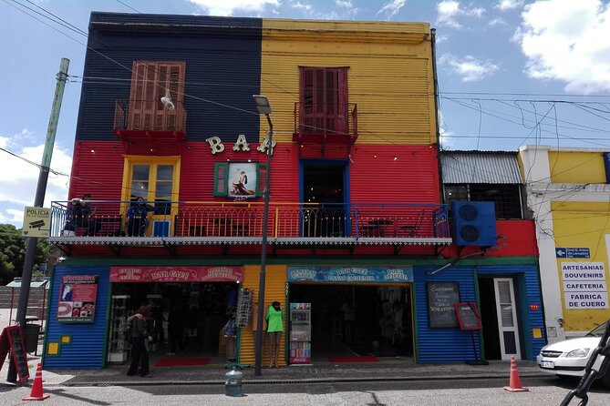 Private City Tour in Buenos Aires Including Lunch in Puerto Madero - La Boca, Caminito, and tango in the old southern quarter