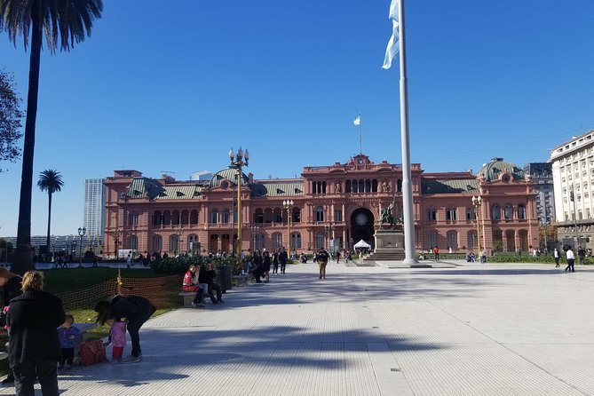 Private city tour of Buenos Aires - La Boca and Caminito: color, tango, and a busy hour