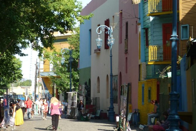 Private City Tour & Transfer to the International Airport - A smart way to use a long airport layover