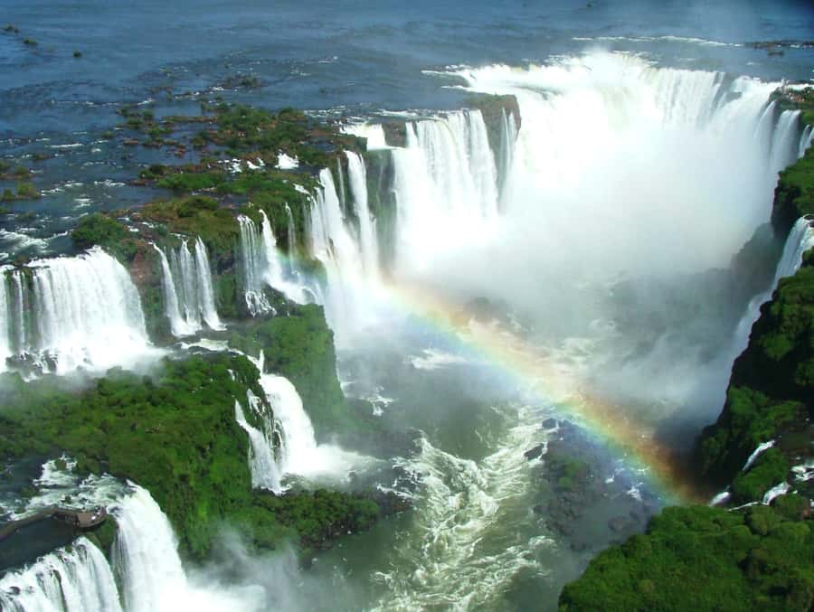 Private- Discover the Brazilian & Argentine Falls in 2 days. - The Brazilian Side and Its 1.5-Kilometer Trail