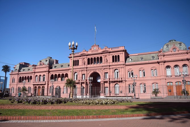 Private Half Day Tour: Buenos Aires Highlights - Casa Rosada and the balcony linked to Evita